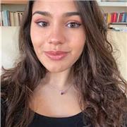 Diplomata al liceo linguistico e studentessa della scuola interpreti di Trieste offre ripetizioni di inglese, francese e spagnolo per medie e superiori